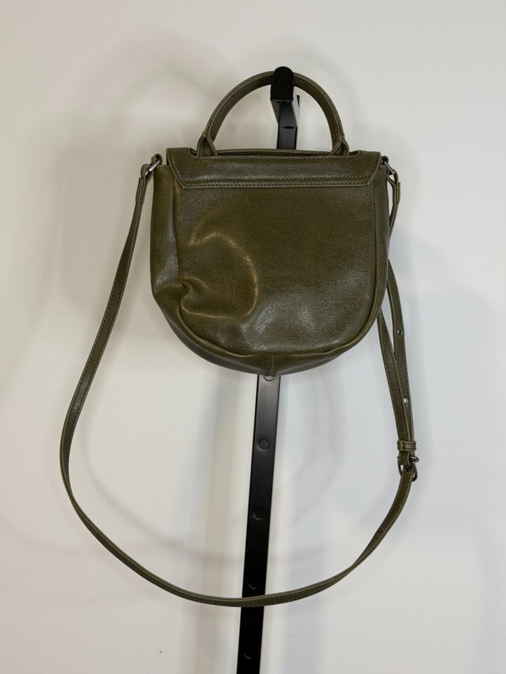 Matt & Nat Green Vegan Leather Crossbody Bag - Size OS - Picture 5 of 6